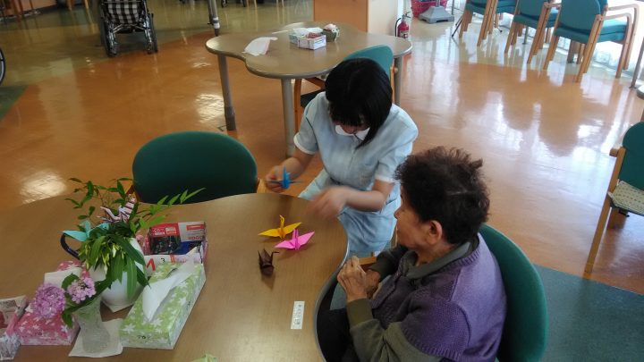 千葉市青葉看護専門学校の学生さんが実習に来ています